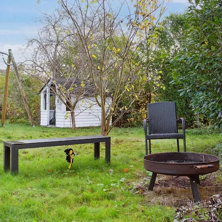 Large Summer House In On Lolland
