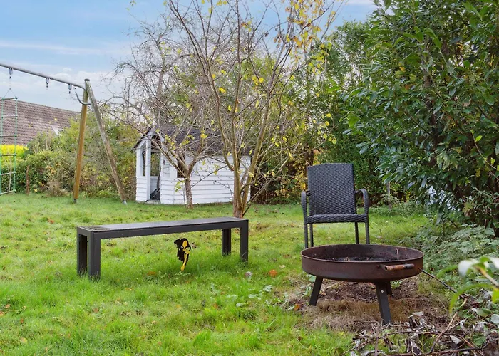 Large Summer House In On Lolland